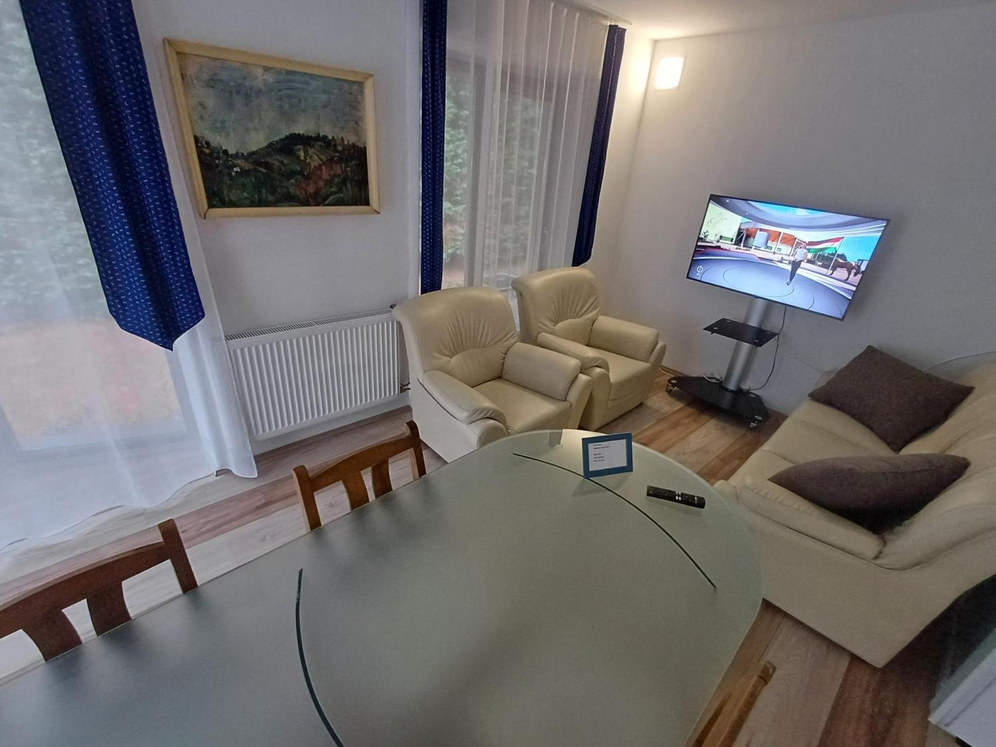 Villa Vamus Vendeg- Es Rendezvenyhaz Vámosszabadi Екстериор снимка
