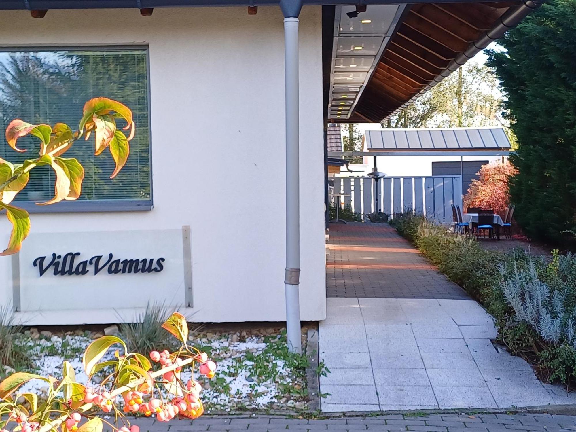 Villa Vamus Vendeg- Es Rendezvenyhaz Vámosszabadi Екстериор снимка